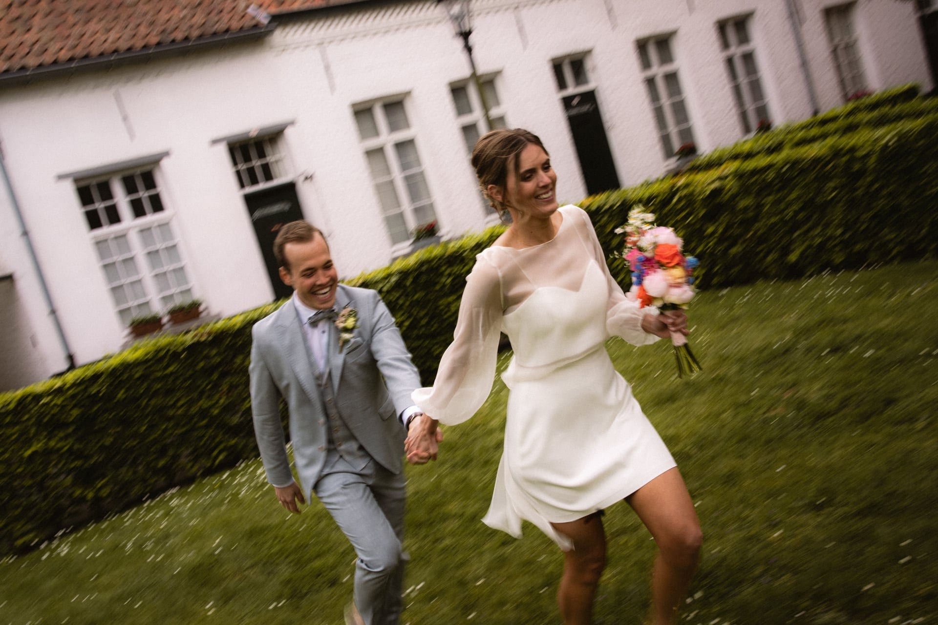 Celien en Vincent lopen hand in hand