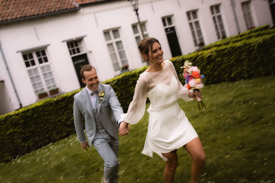 Celien en Vincent lopen hand in hand